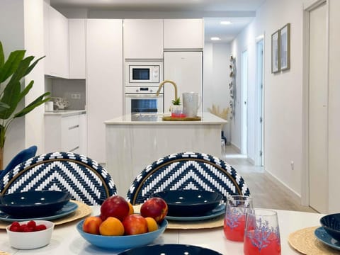 Dining area, kitchen