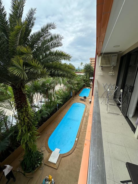 Day, Balcony/Terrace, Photo of the whole room, Pool view, Swimming pool