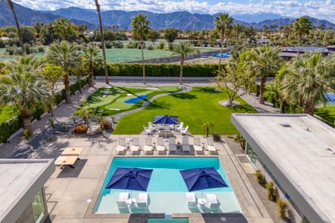 Mountain view, Pool view