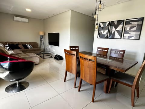 Living room, Seating area, air conditioner