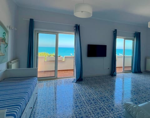 Living room, Photo of the whole room, Sea view