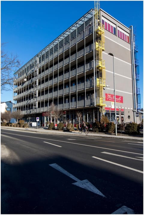 Property building, Facade/entrance