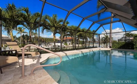 Osprey Court Casa in Marco Island