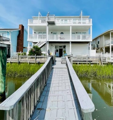 Aquatic Affair House in Holden Beach