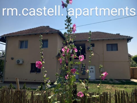 rm castell apartments Apartment in Novi Sad