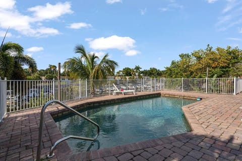 3 Bed, 3 Bath, Pool Home with Boat Dock Villa in Gulf Gate Estates