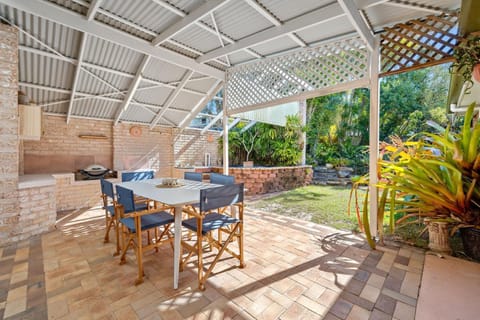 Patio, Day, Garden, Balcony/Terrace, Garden view