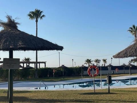 Primera línea de playa vistas al mar Sabinillas Apartment in San Luis de Sabinillas