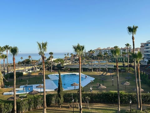 Primera línea de playa vistas al mar Sabinillas Apartment in San Luis de Sabinillas