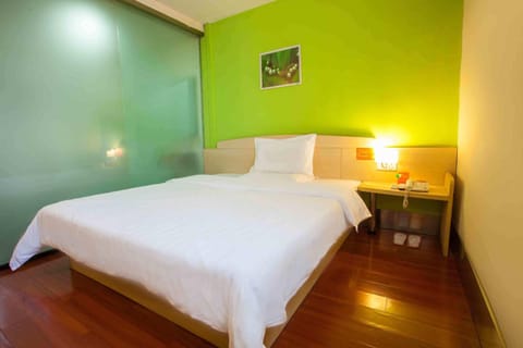 7Days Inn Yingtan Center Square Hotel in Fujian