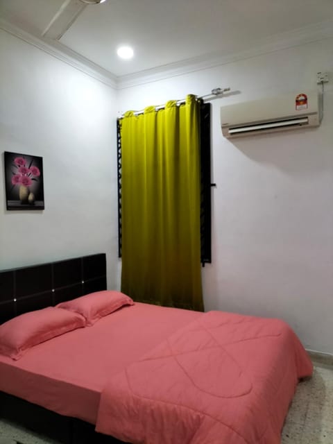 Che'Na Homestay Skudai House in Johor Bahru