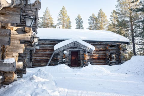 Property building, Winter