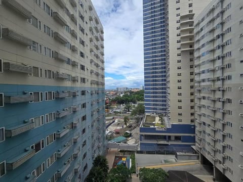 1BR Condotel Ridgewood Towers Taguig City #RW14 Apartment in Makati