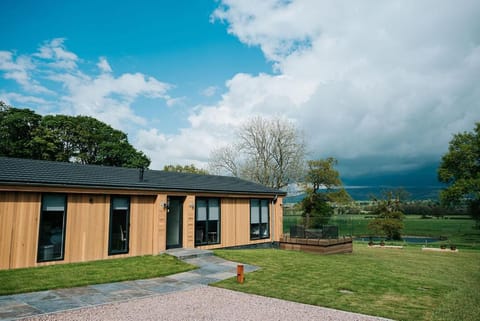 Property building, Natural landscape, Garden view