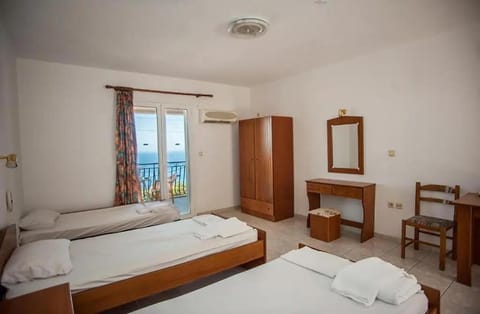 Bed, Photo of the whole room, Bedroom, Sea view