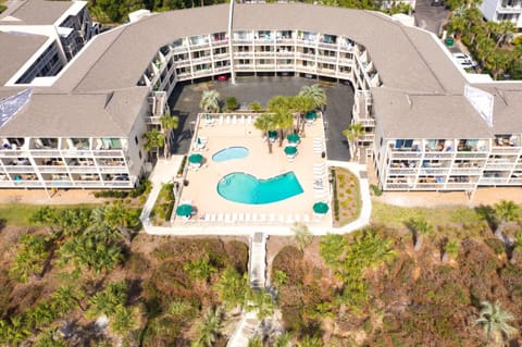 131 Breakers - host2coast Villa in Coligny Beach