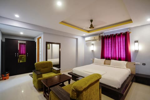 Hotel Sai Golden Rooms Deluxe Hotel in Tirupati