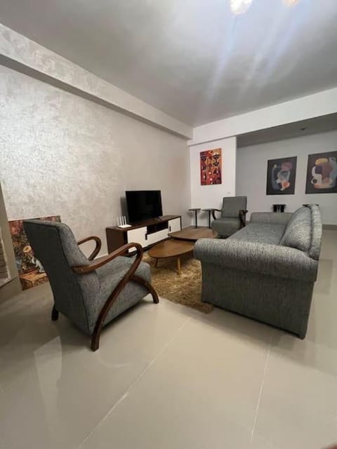 Communal lounge/ TV room, TV and multimedia, Living room, Seating area, Evening entertainment