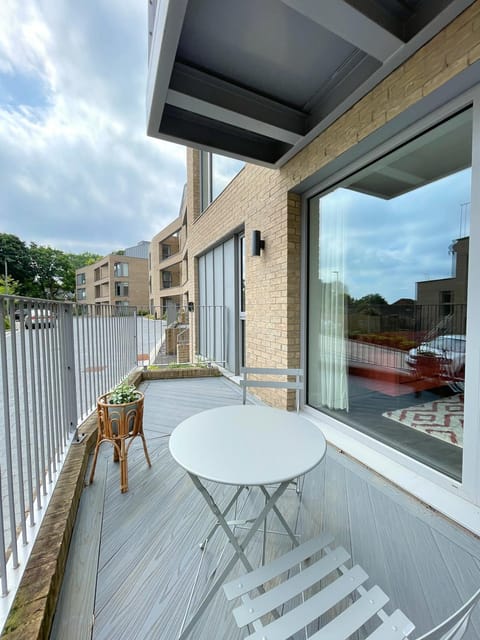 Property building, View (from property/room), Balcony/Terrace