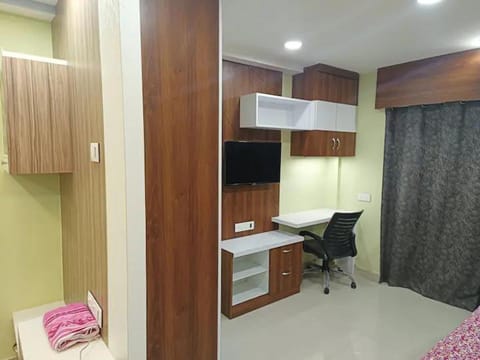 Premium Suites , Siddha Xanadu near Airport , CC2 Mall Hotel in Kolkata