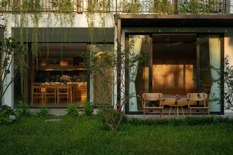 Patio, Garden view