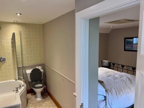 Northlands Farm King Ensuite Farm Stay in Chichester