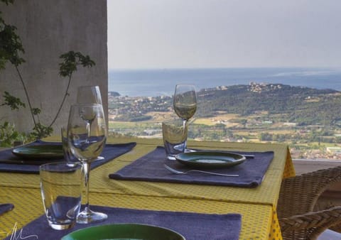 Day, Natural landscape, Dining area, Sea view