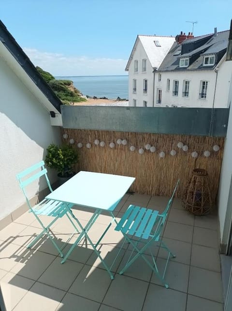 Natural landscape, View (from property/room), Balcony/Terrace, Dining area, Landmark view, Sea view