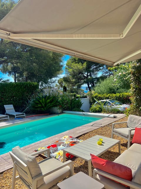 Villa de charme avec piscine à proximité des plages Villa in Saint-Raphael