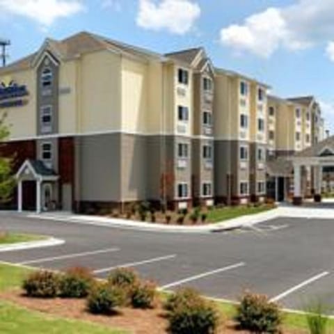 Microtel Inn & Suites by Wyndham Columbus Near Fort Moore Hotel in Columbus