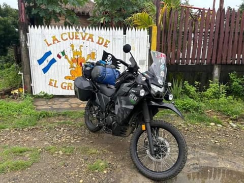 Hostal La Cueva del Grifo Loco surf&Bikers Bed and Breakfast in Nicaragua