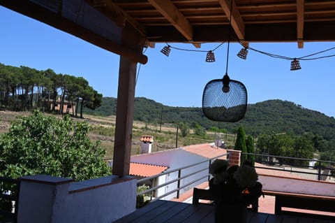 Day, Natural landscape, View (from property/room), Balcony/Terrace, Dining area, Mountain view