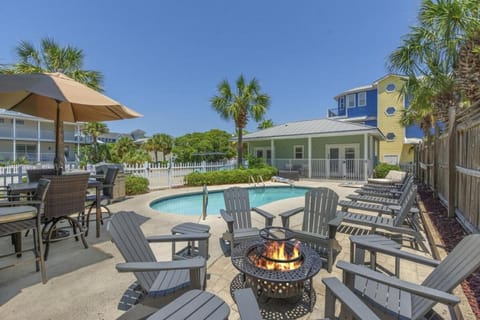 Crystal Tower Free Golf Cart Private Pool House in Destin