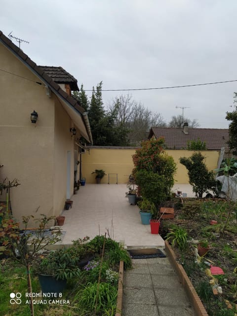 GITE Chez Marilou House in Île-de-France