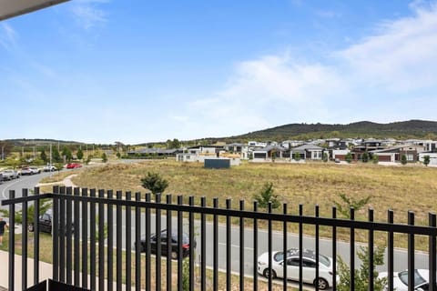 A perfect view from above Apartment in Molonglo Valley