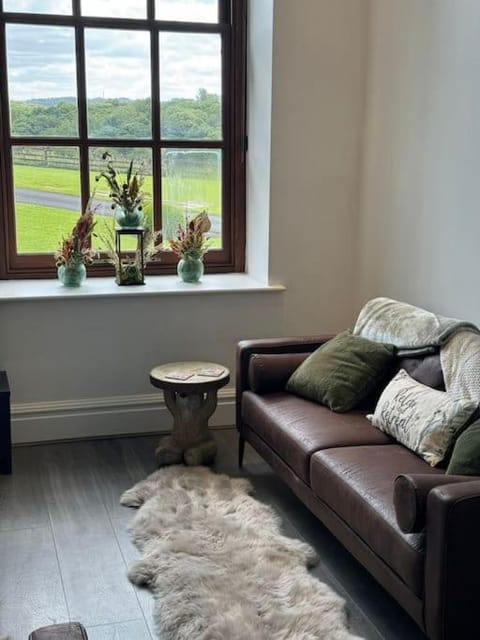 One-Bedroom Apartment In A Stately Home Wohnung in Blackburn