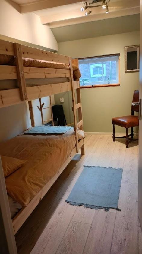 Bedroom, bunk bed