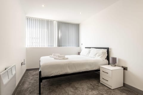 Fantastic 1 Bedroom Yeadon Apartment Apartment in Leeds