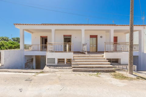 Property building, Balcony/Terrace