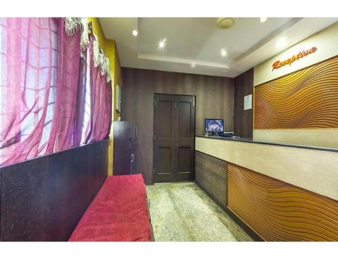 TV and multimedia, Kitchen or kitchenette, oven, wardrobe