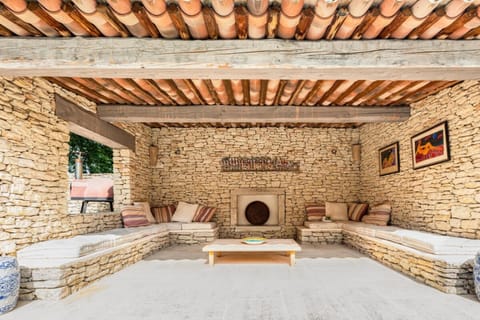 Beautiful Provencal Mas with swimming pool House in Le Thor