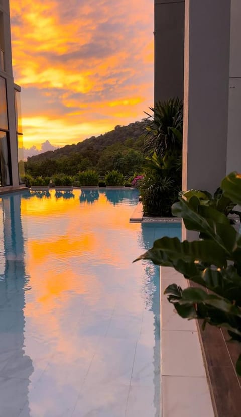 Natural landscape, Mountain view, Pool view, Swimming pool, Sunset