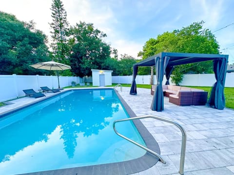 Patio, Pool view, Swimming pool