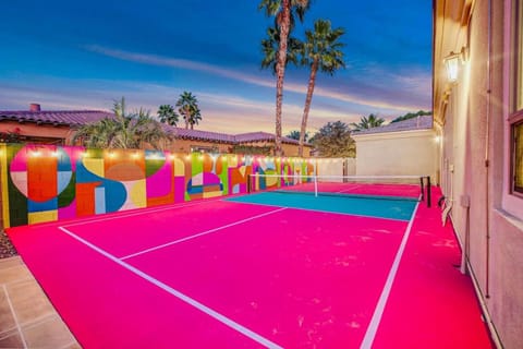 Best In Class Gameroom and Pickleball House in La Quinta