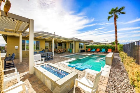 Secluded Private Golf Pool Home with Game Room House in Indio