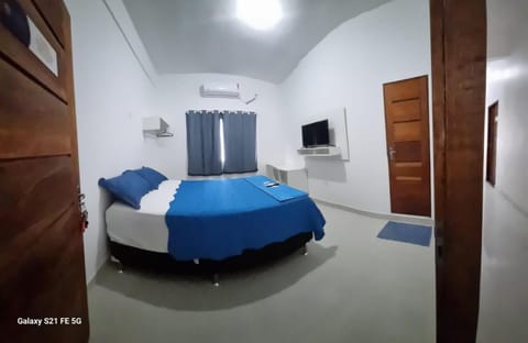 Bed, TV and multimedia, Bedroom, air conditioner