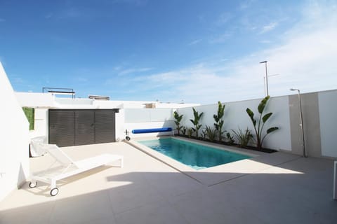 Three Bedroom Villa With Private Pool & Solarium Villa in Santiago de la Ribera