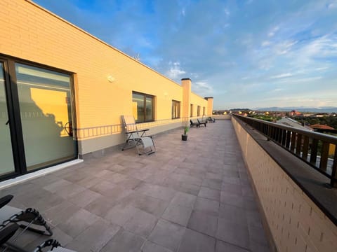 View (from property/room), Balcony/Terrace