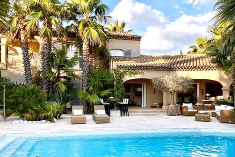 Charming villa with pool Hyères House in Hyères