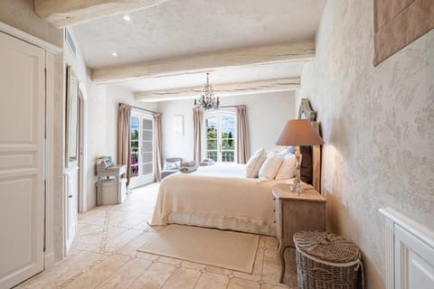 Mas provencal luxueux vue mer Villa in Mougins